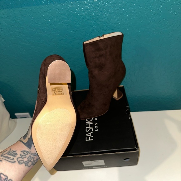 Fashion Nova Chocolate Heeled Boots - Picture 3 of 3